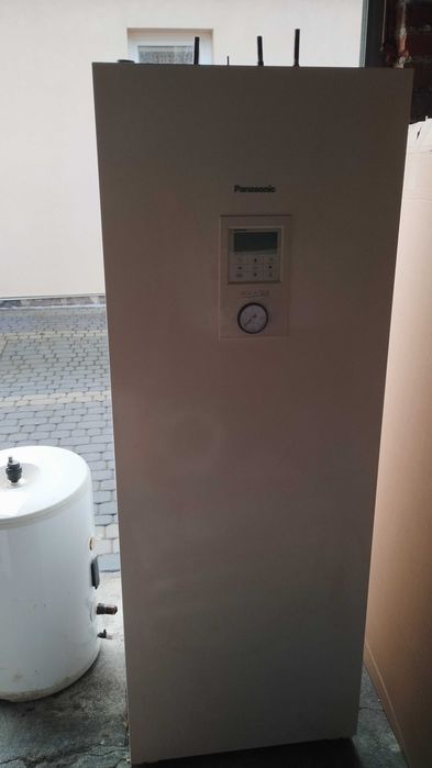Pompa ciepła Panasonic All In One 5kw seria J ,używana, stan  bdb"