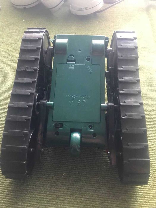 танк на рідокеруванні трюковий ROVER  r6