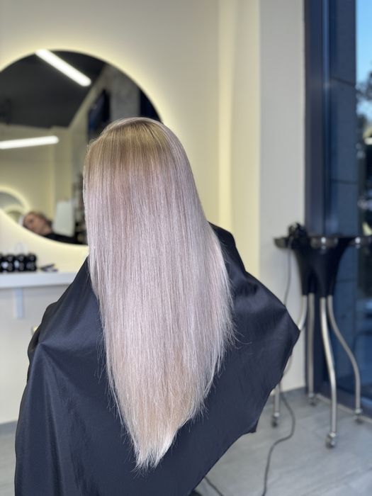 Нужна модель для окрашивания,реконструкции волос