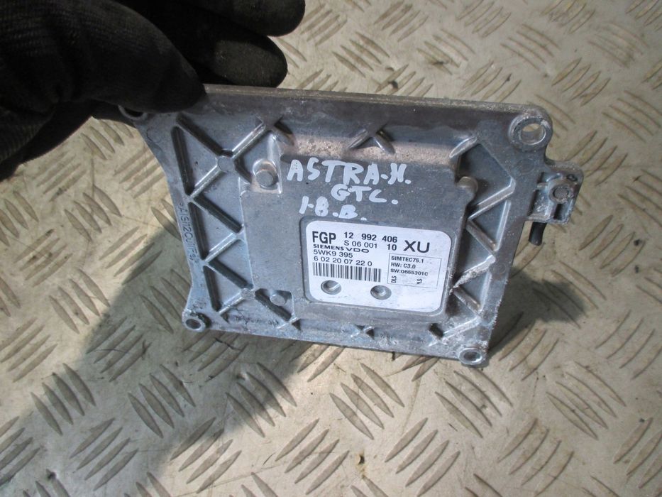 komputer sterownik silnika opel opel zafira b astra h 1.8 z18xer 12992