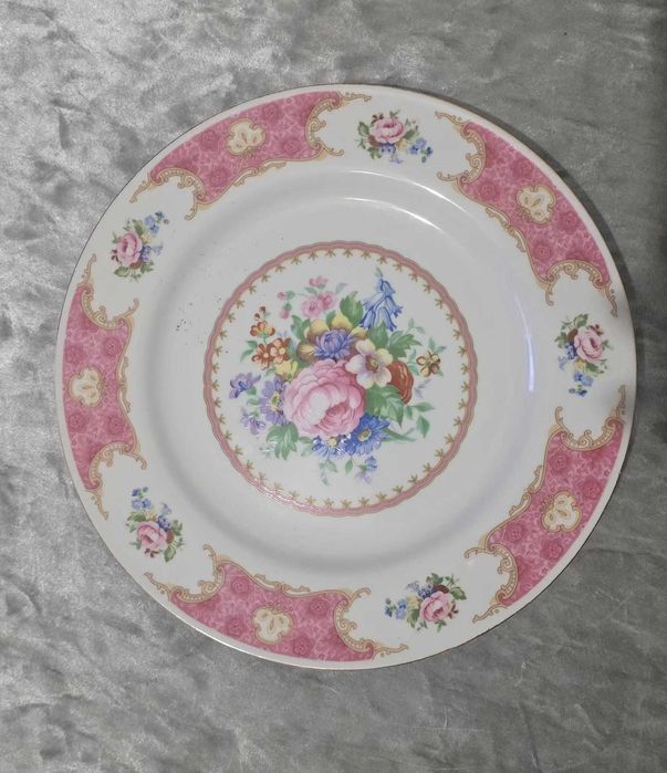 Serviço de Jantar em Porcelana Fina Remington - Padrão "Spring Garden"