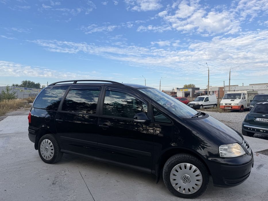 Volkswagen sharan 7 місць 1.8 бензин