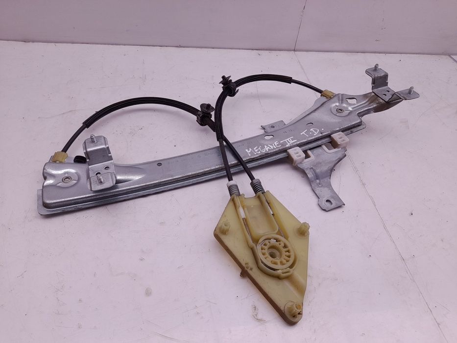 Elevador vidros trás direito RENAULT Megane III Grandtour (KZ0/1)