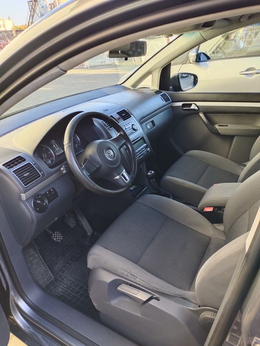 Volkswagen touran 2011