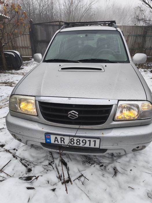 Автомобіль Suzuki Grand Vitara