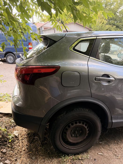 Продам кришка багажника Nissan Rogue Sport 2017 2018 2019 2020 2021 2022рік колір KAD задня ляда Рог Спорт