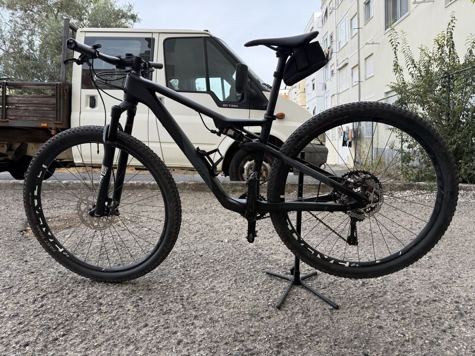 Cube AMS 100 C:68 Race 2020 (Carbono) - Shimano XT - RockShox - Tamanho M