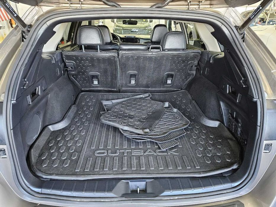 Subaru Outback      2021