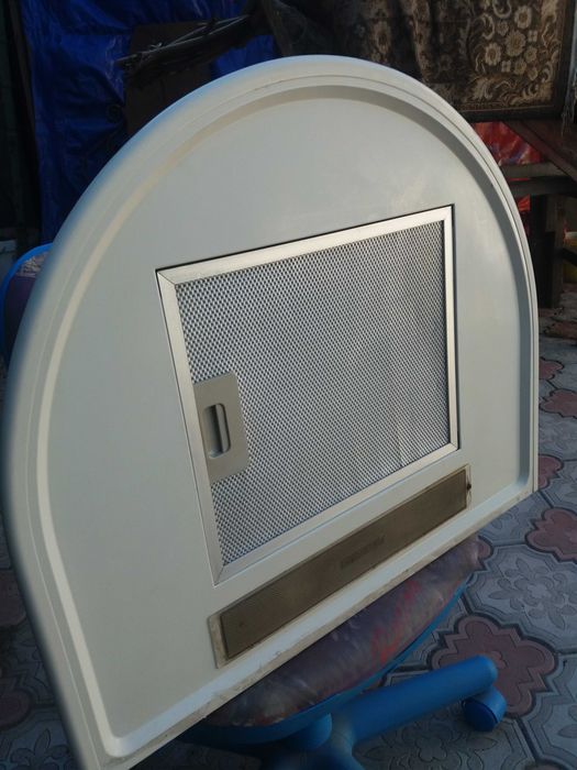 Вытяжка для кухни б\у.