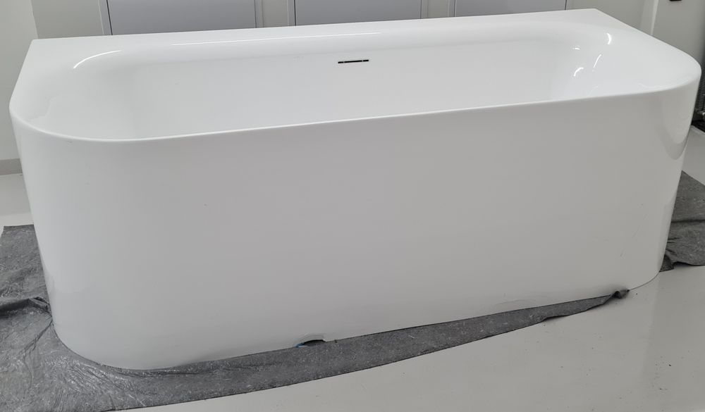 Wanna przyścienna Riho Devotion Back2wall