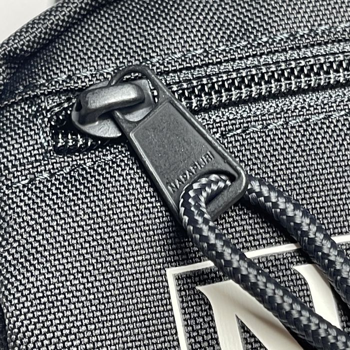 ОРИГІНАЛ Сумка Napapijri Бананка месенджер з Англії