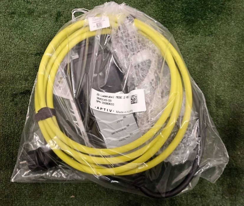 BMW MINI Ładowarka Samochodowa 9845149 NOWA