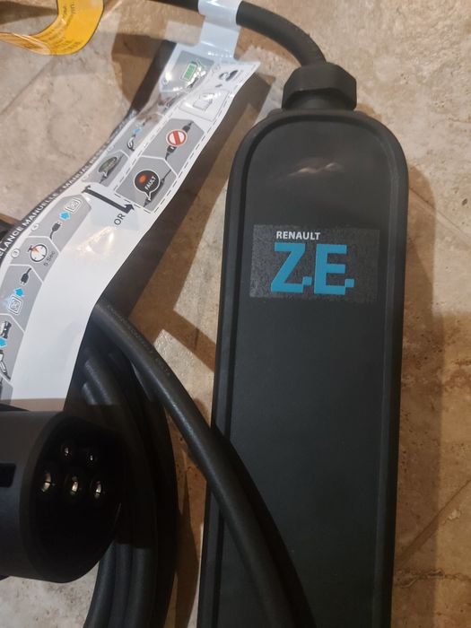 Зарядне зарядка 10/16A Zoe Renault kangoo Megane Nissan nv200 Leaf