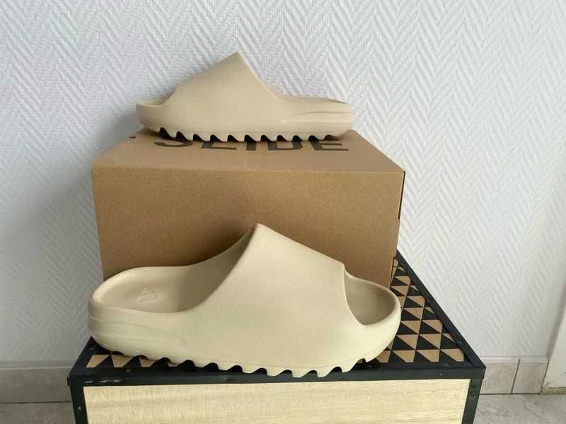 adidas Yeezy Slide .46