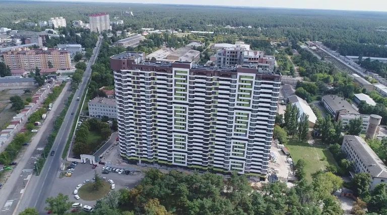 Продам 1к квартиру 38м2 в першому зданому будинку, ЖК Оберіг 2 .
