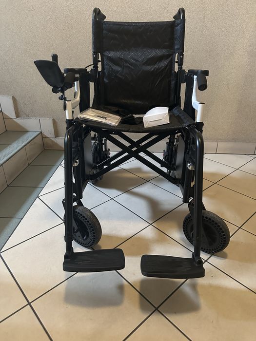 Wozek inwalidzki elektryczny