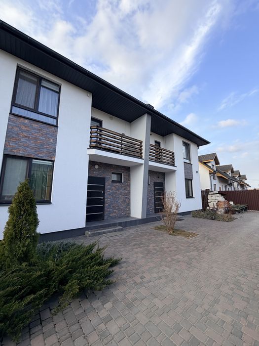 Оренда чудового дуплекса в Садах