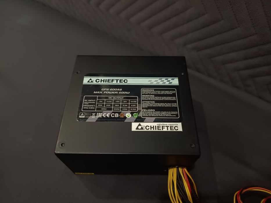Блок живлення 600W Ват chiftec gps-600a8