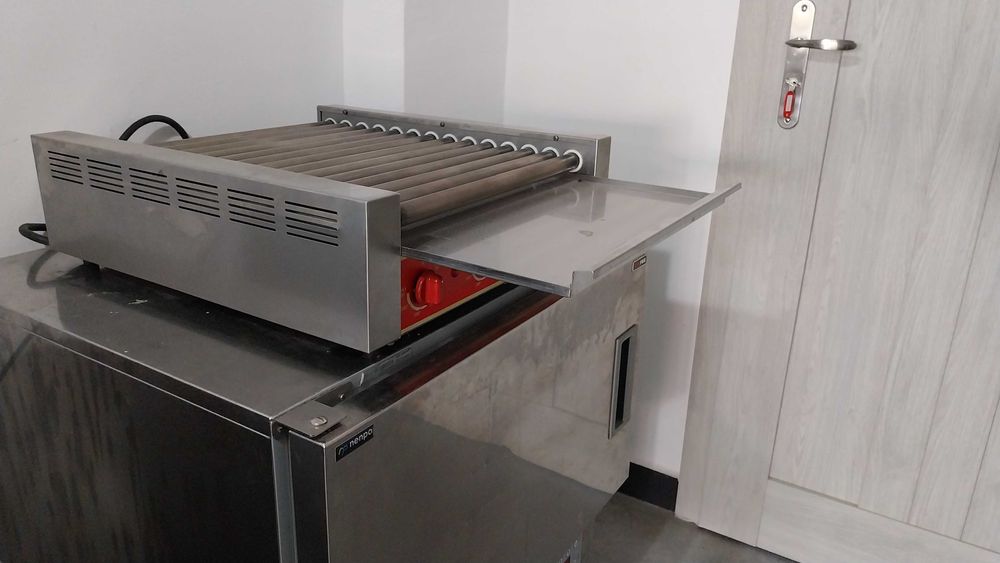 Opiekacz rolkowy do parówek hot dog 14-rolkowy