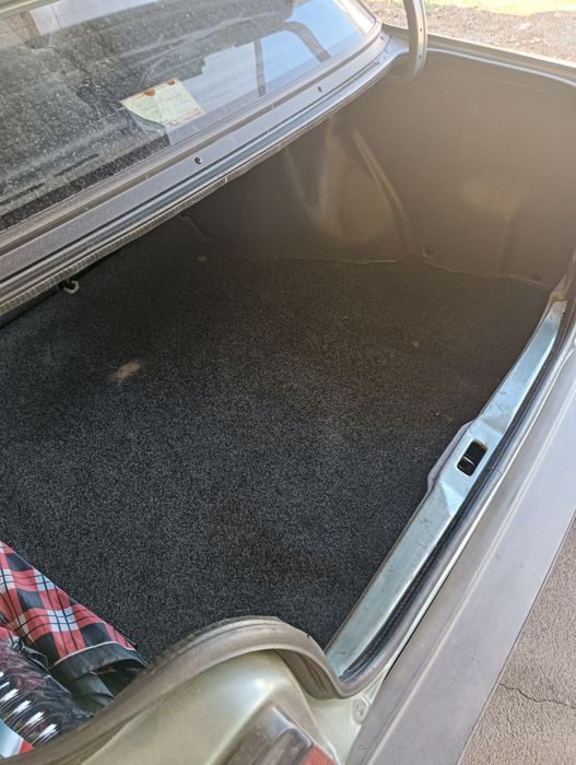 Nissan Sunny — fotografia 6