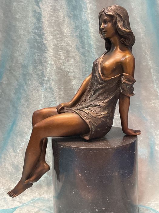 Escultura bronze 11x28 cm