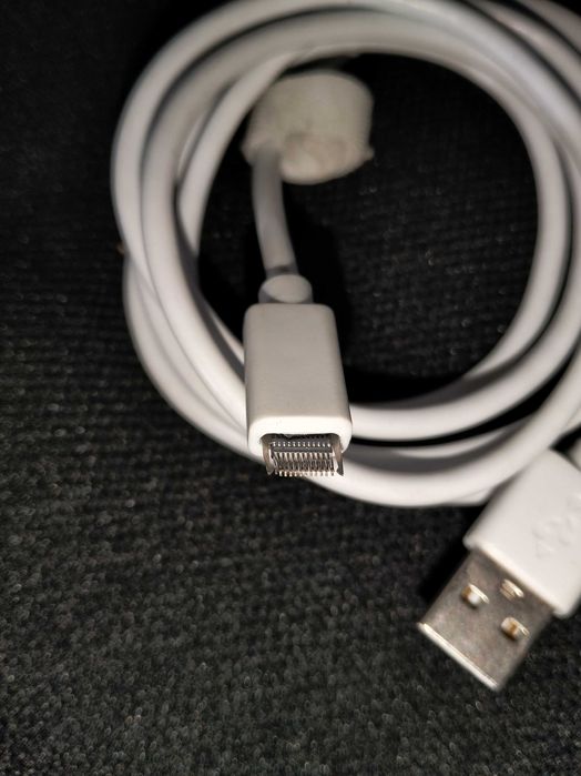 Samsung GT-S5660 + Adaptador Kuulaa + 3 Cabos USB - Para peças