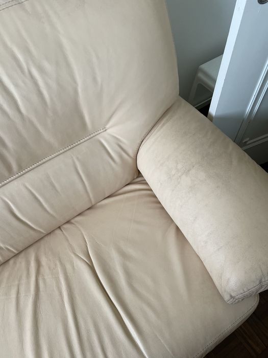 Sofa em pele 2/3 lugares