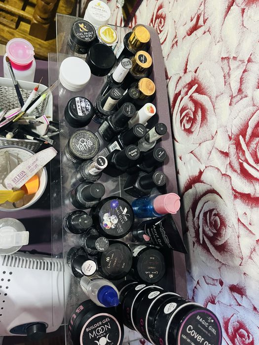 Продам все для маникюра Срочно