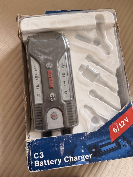 Battery charger Bosch
