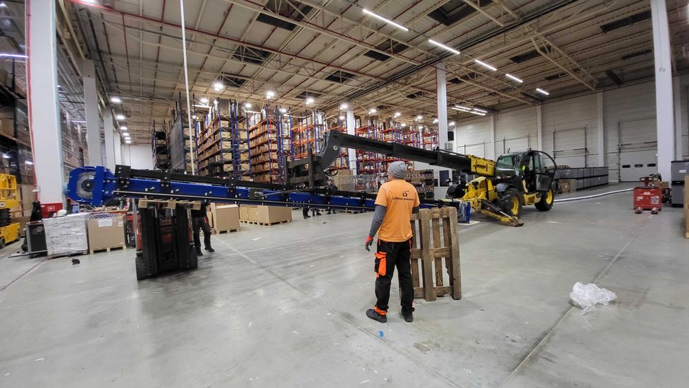 Usługi ładowarką teleskopową - różne rodzaje i osprzęt - Warszawa