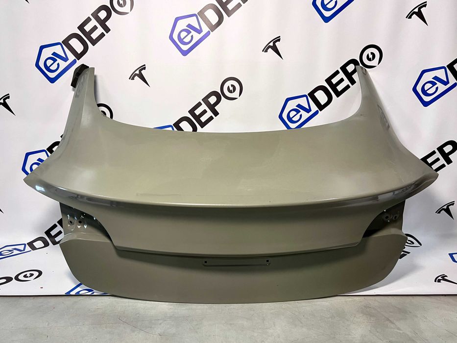 Кришка багажника (ляда) Tesla Model 3 Y