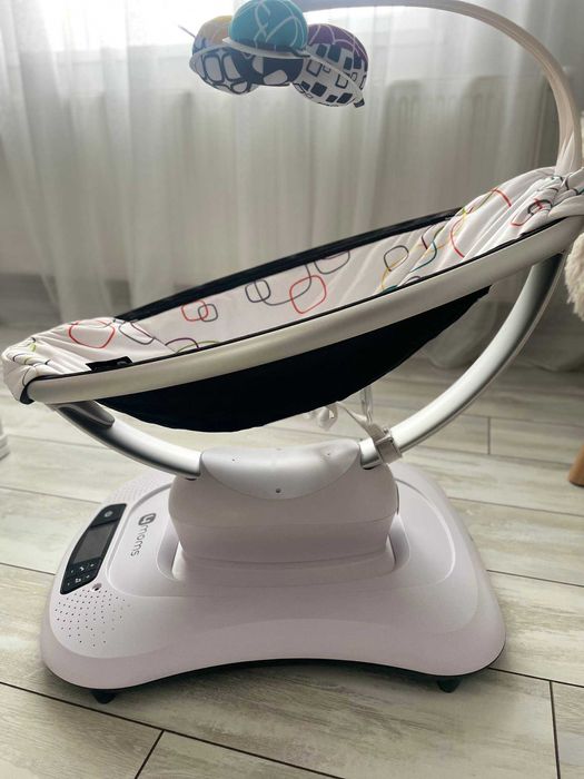 Заколисувальний центр 4moms