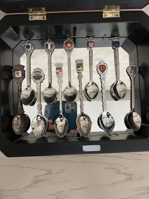 Colheres de coleção com expositor