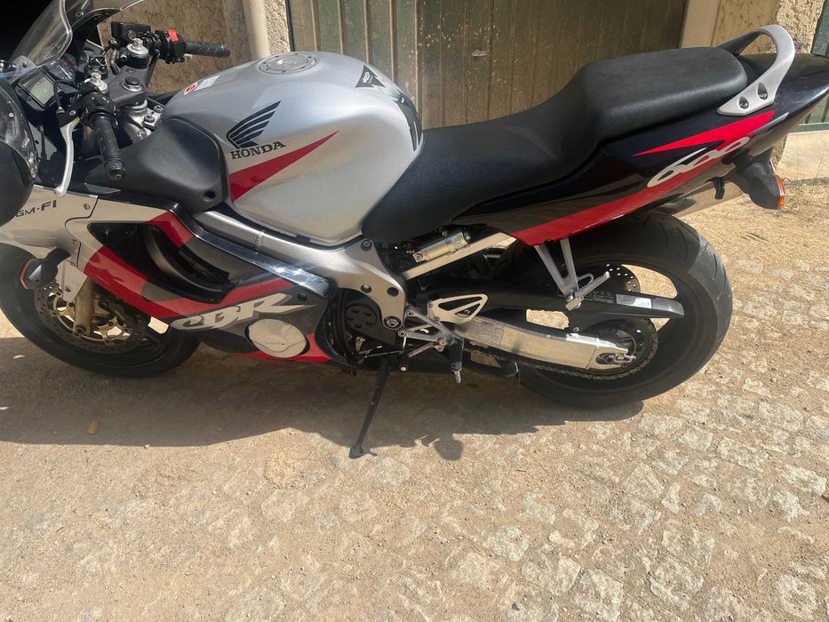 Honda CBR 600 F4i