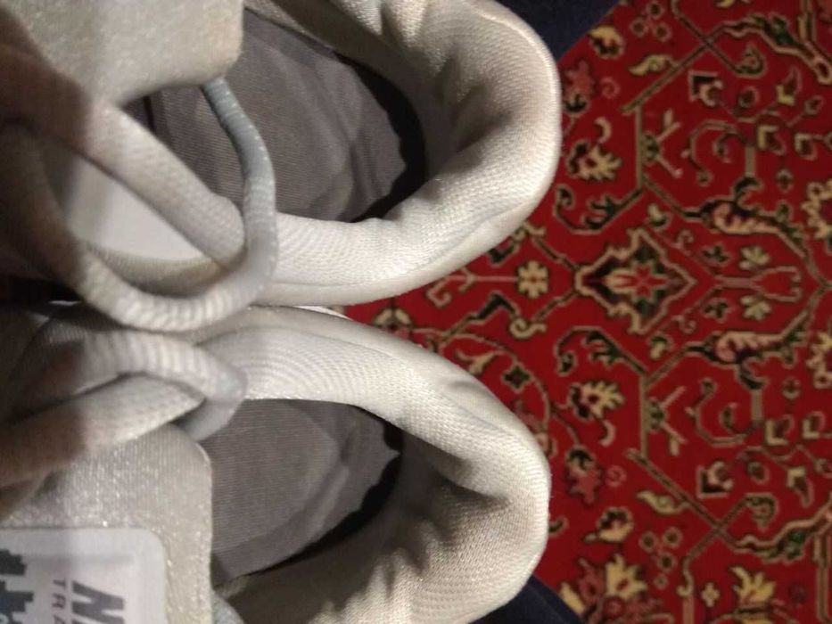 кросівки фірмові Nike