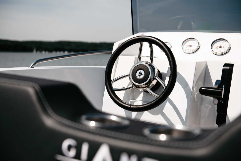 Łódź motorowa Giant 530 Sport Szymański Boats