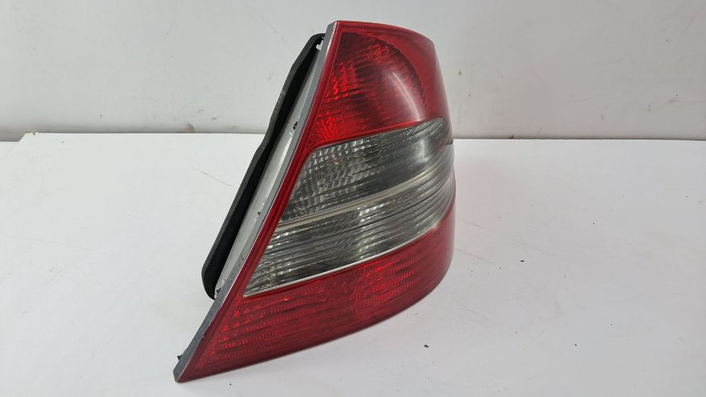 Фонарь задний правый стоп Mercedes W211 2006-2009 A2118202464