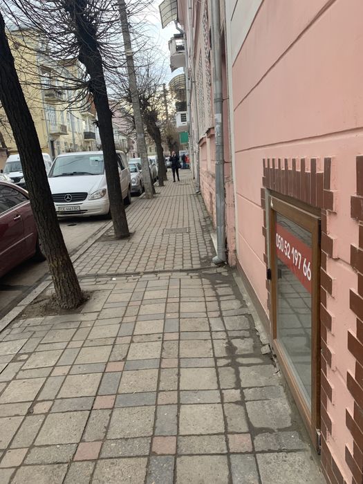 Нова ціна 350$ здається  приміщеня Бр.Русн. -І.Вільди