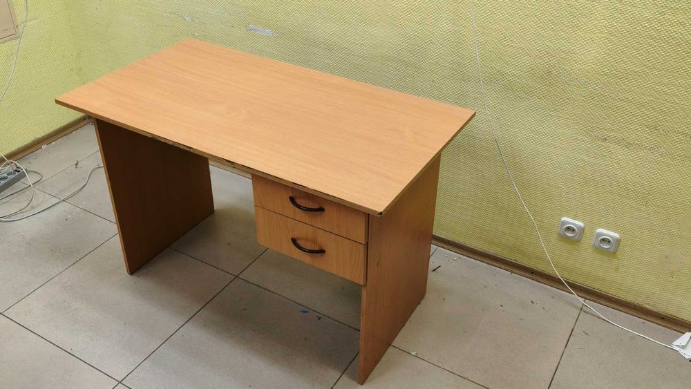 Столы офисные. 4 шт.