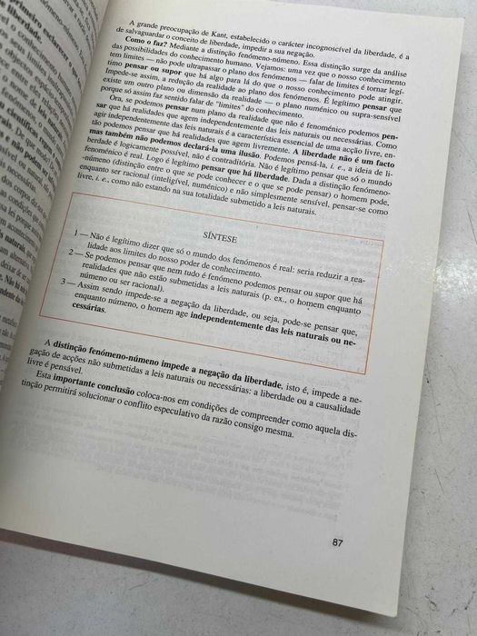 Livro Filosofia 12º Ano - Kant e Hegel - Da crítica ao apogeu da Razão