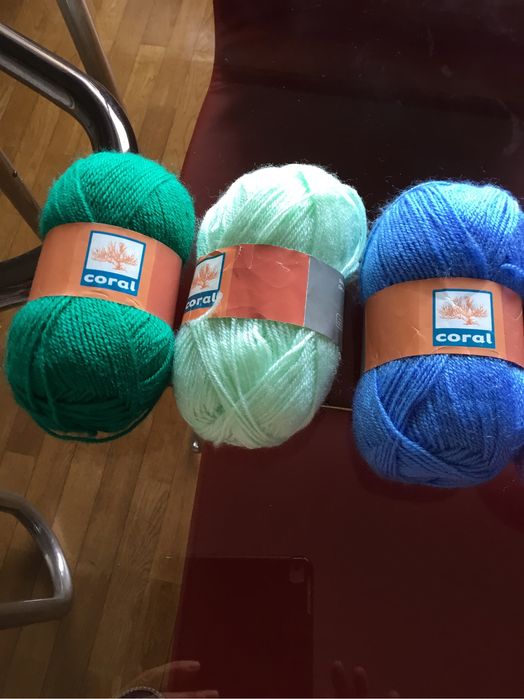 Novelos de lã marca Coral