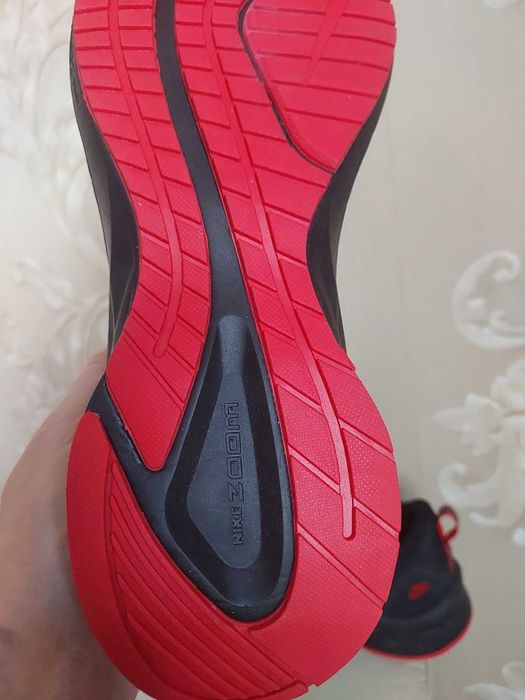 Оригінал кросівки Nike Zoom Winflo 8