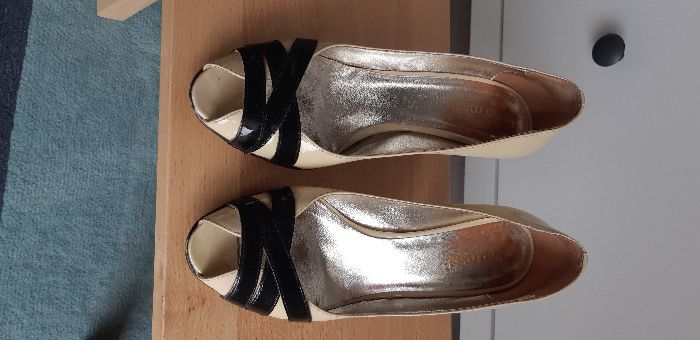 szpilki GINO ROSSI skóra lakierowana r.37