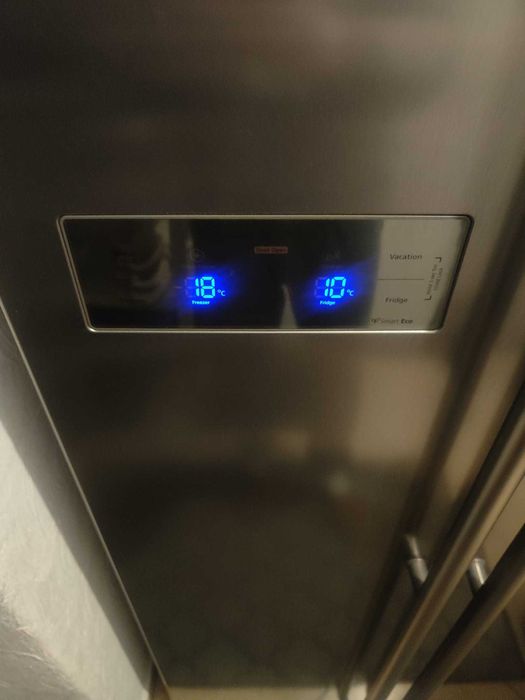 Lodówka Samsung dwudrzwiowa- rezerwacja