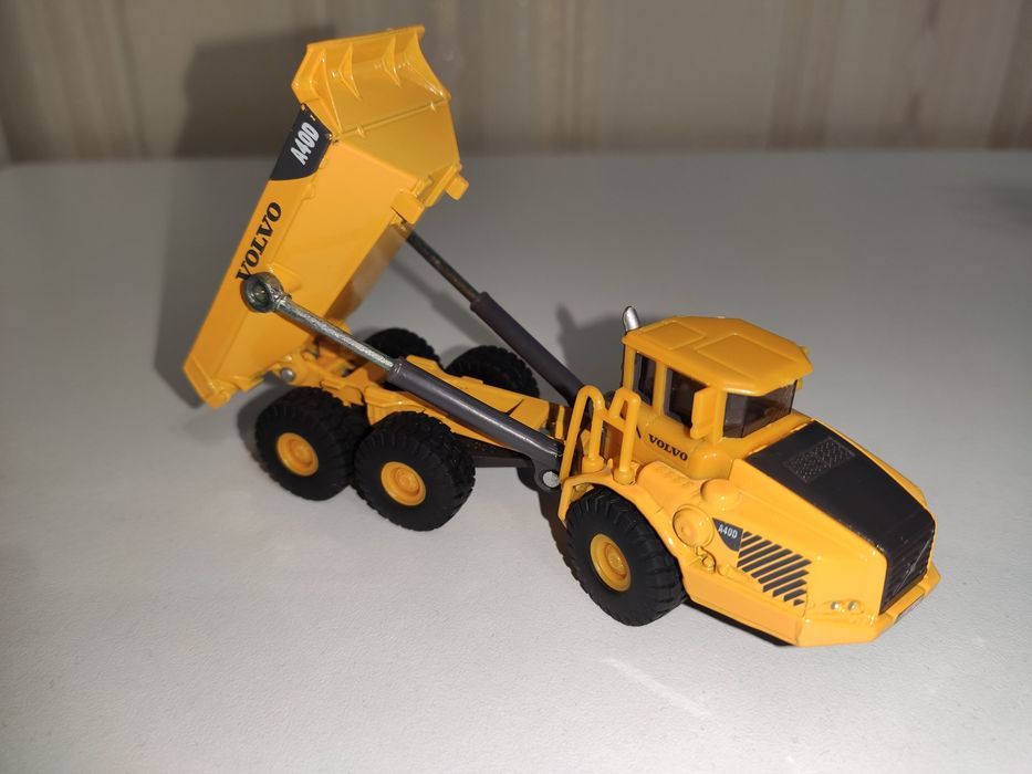Модель Volvo Siku A40D, іграшка