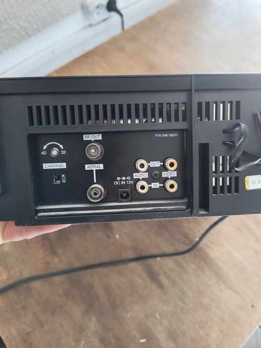 Видеомагнитофон GoldStar RN800AW