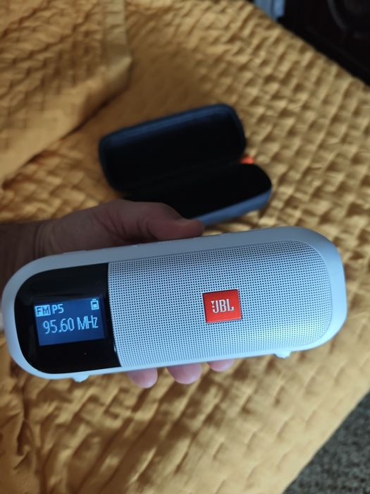 JBL Tuner 2 (Radio incluído) + Estojo
