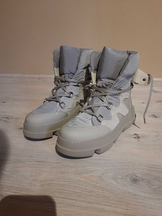 демісезонні черевики Estro