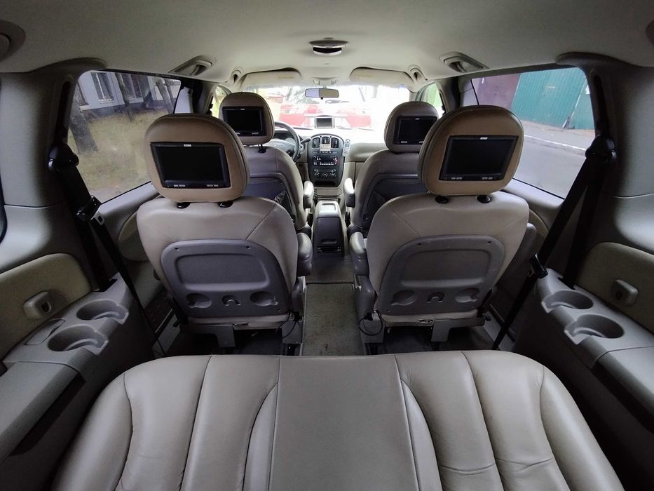 Chrysler Grand Voyager 3.3 v6 AT газ бензин автомат минивео 7 мест