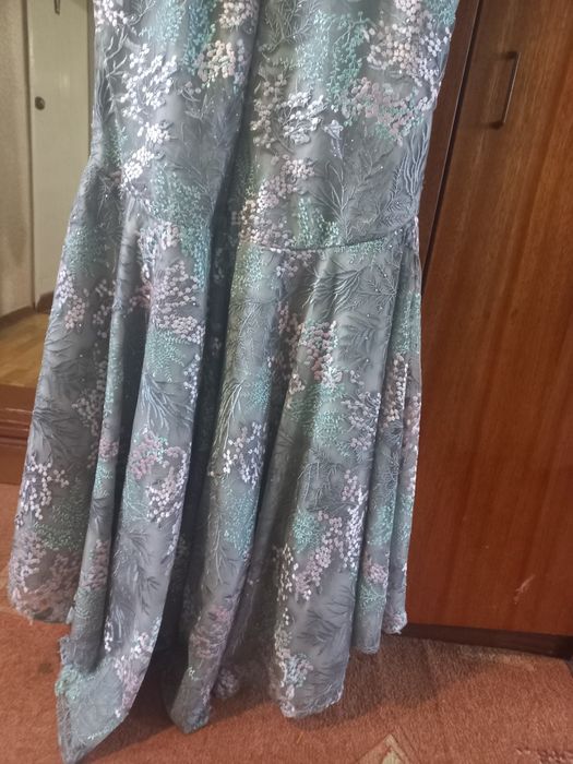 Сукня випускна, весільна, вечірня